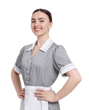 Beyaz arka planda mutlu oda hizmetçisinin portresi