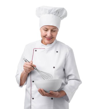 Beyaz arka planda yemek pişiren profesyonel pasta şefi.