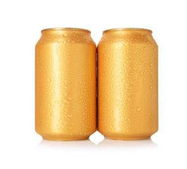 Beyaz teneke üzerinde iki ıslak teneke kutu