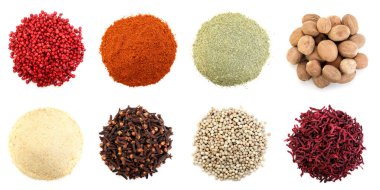 Beyaz arka planda farklı aromatik baharatlar, set. Üst görünüm