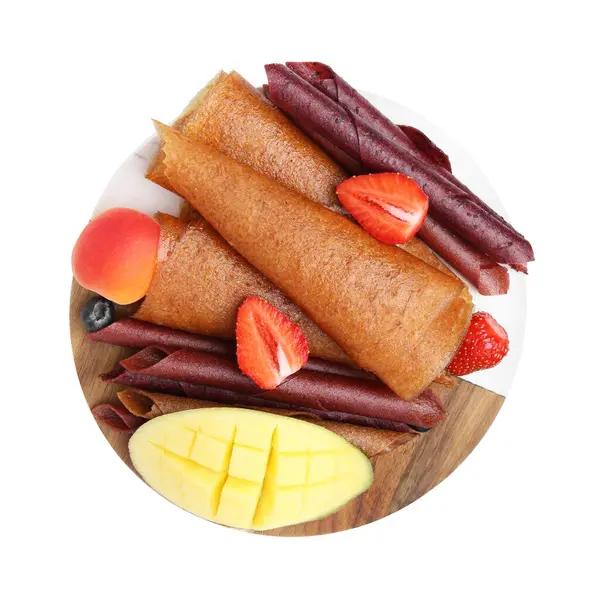 Lezzetli meyveli dürümler, böğürtlenler ve mangolar beyaz, üst manzara