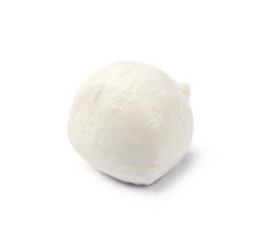 Lezzetli bir mozarella peyniri topu beyaza izole edilmiş.