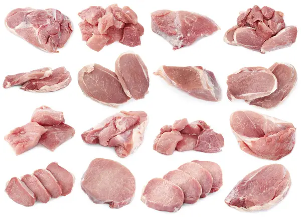 Beyaz arka planda taze çiğ domuz eti, kolaj.