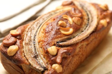 Fındıklı muzlu ekmek, yakın plan.