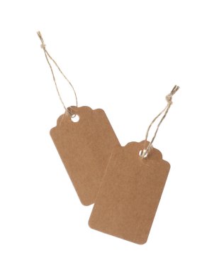 Beyaz üzerinde izole edilmiş dizgileri olan boş etiketler