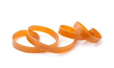 Beyaz arka planda lezzetli meyve rulosu