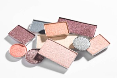 Beyaz arka planda güzel göz falı doldur