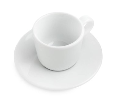 Boş kahve fincanı ve beyaz tabağı.