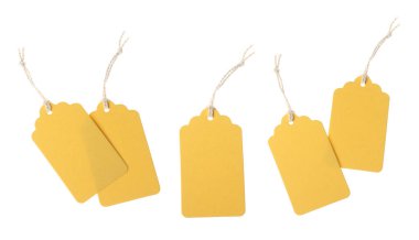 Beyaz arka planda bir sürü boş etiket, kolaj. Tasarım için model