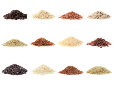 Kahverengi ve diğer pirinç türleri beyaz üzerine izole edilmiş, set