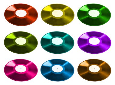 Beyaz arkaplan, kolaj üzerinde birçok renk vinil kayıtları