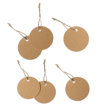 Beyaz arka planda bir sürü boş etiket, kolaj. Tasarım için model