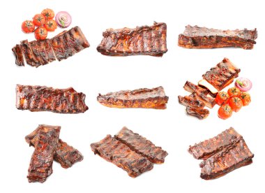 Beyaz arka planda nefis ızgara kaburgalar, kolaj.