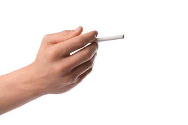 Beyaz arka planda sigara içen adam, yakın plan.