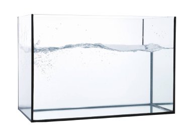 Beyaz üzerine su sıçratan cam akvaryum.