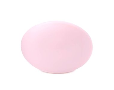 Beyaza izole edilmiş bir sabun çubuğu. Kişisel hijyen ürünleri