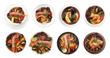 Beyaz kolajla izole edilmiş kâselerdeki lezzetli deniz ürünleri çorbası. Üst görünüm