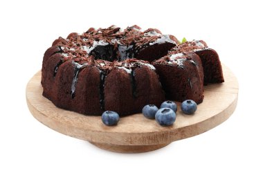 Beyaz yaban mersinli ve çikolata parçalı leziz kek.