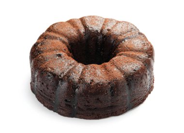 Lezzetli çikolatalı kek beyaza izole edilmiş.