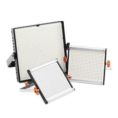 Profesyonel ışıklandırma ekipmanları. LED lambaları beyaz üzerine izole