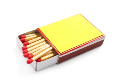 Kutudaki kibritler beyaza izole edilmiş. Tasarım için model