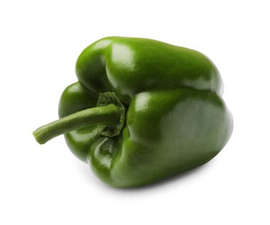 Bir taze yeşil dolma biber beyaza izole edilmiş.