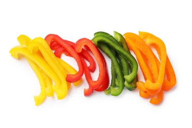 Beyaz, üst görünümde izole edilmiş renkli dolmalık biberler.