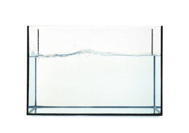 Beyaz üzerine su sıçratan cam akvaryum.