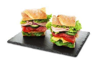 Jambonlu ve sebzeli baget sandviç.