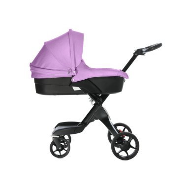 Bebek arabası. Beyaz tenteli modern bebek arabası.