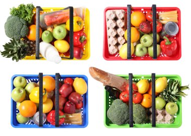 Beyaz arka planda farklı ürünlerin olduğu sepetler, kolaj. Üst görünüm