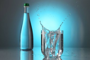 Ayna masasının üzerindeki camdan akan tatlı su, açık mavi gradyan plana karşı. Arka ışıklandırma