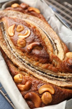 Fındıklı muzlu ekmek, yakın plan.