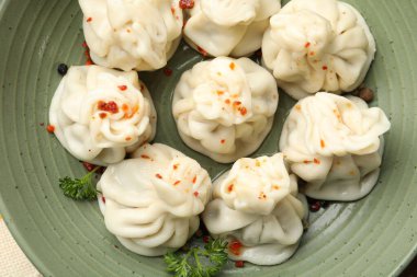 Lezzetli khinkali. Baharatlı, en güzel manzara.