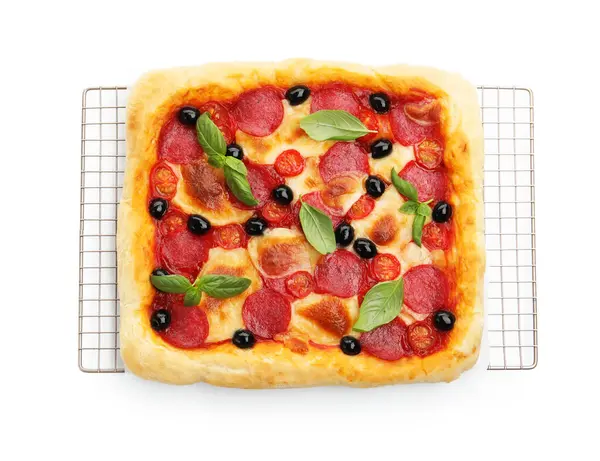 Lezzetli ev yapımı pizza. Beyaz, üst manzaralı.