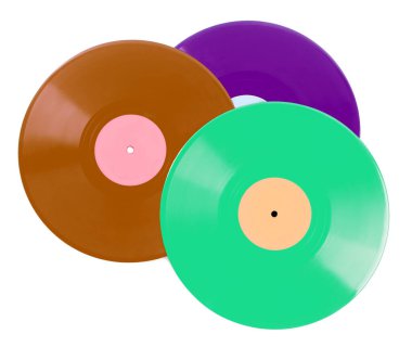 Beyaz arkaplanda üç renkli vinil plak