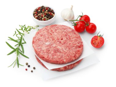 Hamburger, domates ve baharatlar için taze çiğ köfte.