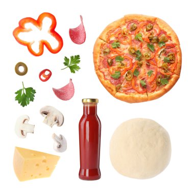 Lezzetli sıcak pizza Diablo ve beyaz kolaj üzerine izole edilmiş ham malzemeler.