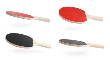 Masa tenisi raketleri beyaz sette izole edildi.