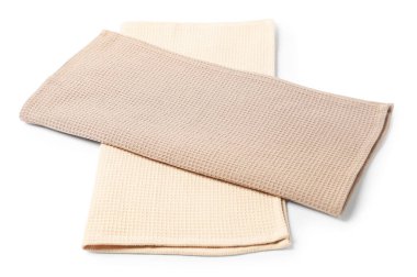 Beyaz üzerine izole edilmiş iki temiz waffle havlusu.