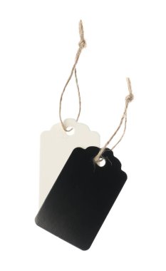 Beyaz üzerinde izole edilmiş dizgileri olan boş etiketler