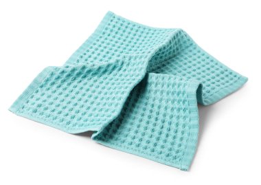 Temiz açık mavi waffle havlusu beyaza izole edilmiş.
