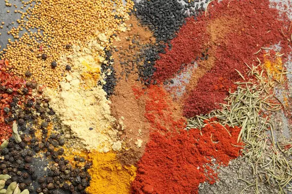 Masada, düzlükte birçok farklı baharat var.