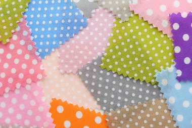 Arka plan olarak farklı kumaş örnekleri, üst görünüm