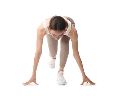 Beyaz arkaplanda başlangıç konumunda çalışan