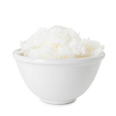 Shea yağı üzerinde beyaz izole kase