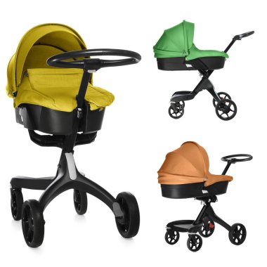 Bebek arabası. Farklı renklerde modern bebek arabaları beyaz, farklı taraflarda izole edilmiş.