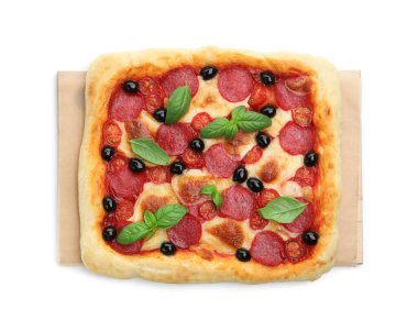 Lezzetli ev yapımı pizza. Beyaz, üst manzaralı.