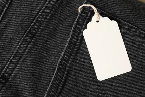 Siyah kotlu karton etiket, üst görünüm