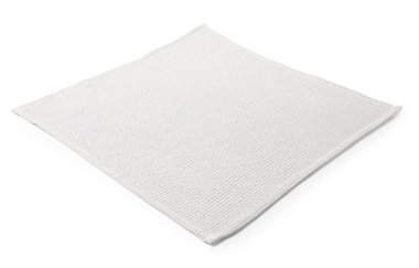 Temiz açık gri waffle havlusu beyaza izole edilmiş.